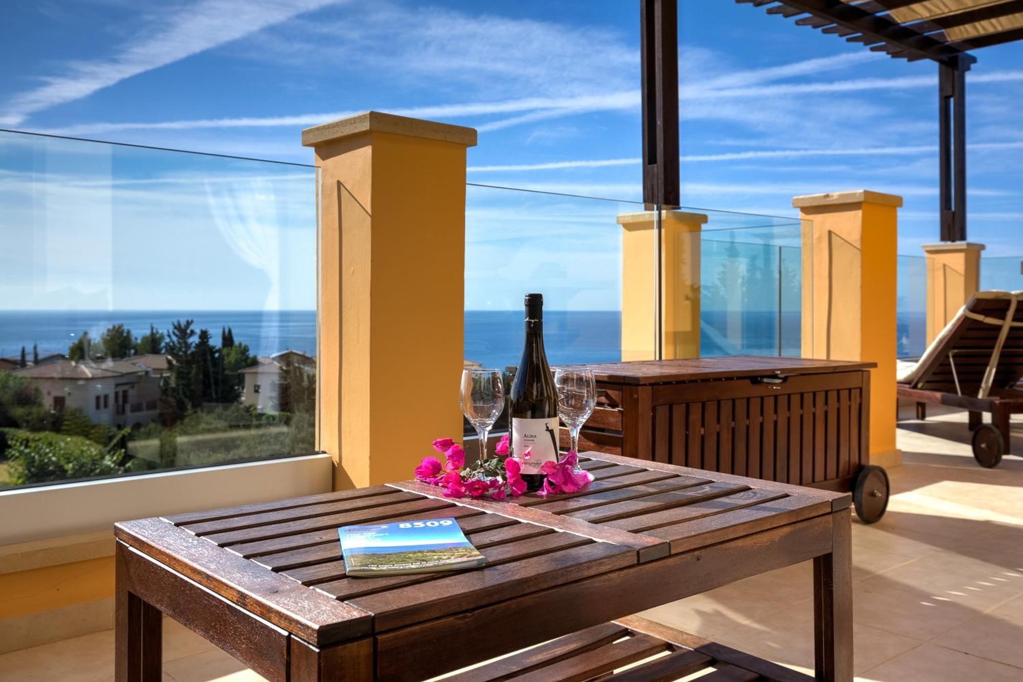 2 Bedroom Apartment Thalassa With Sea And Sunset Views, Aphrodite Hills Resort Kouklia Luaran gambar