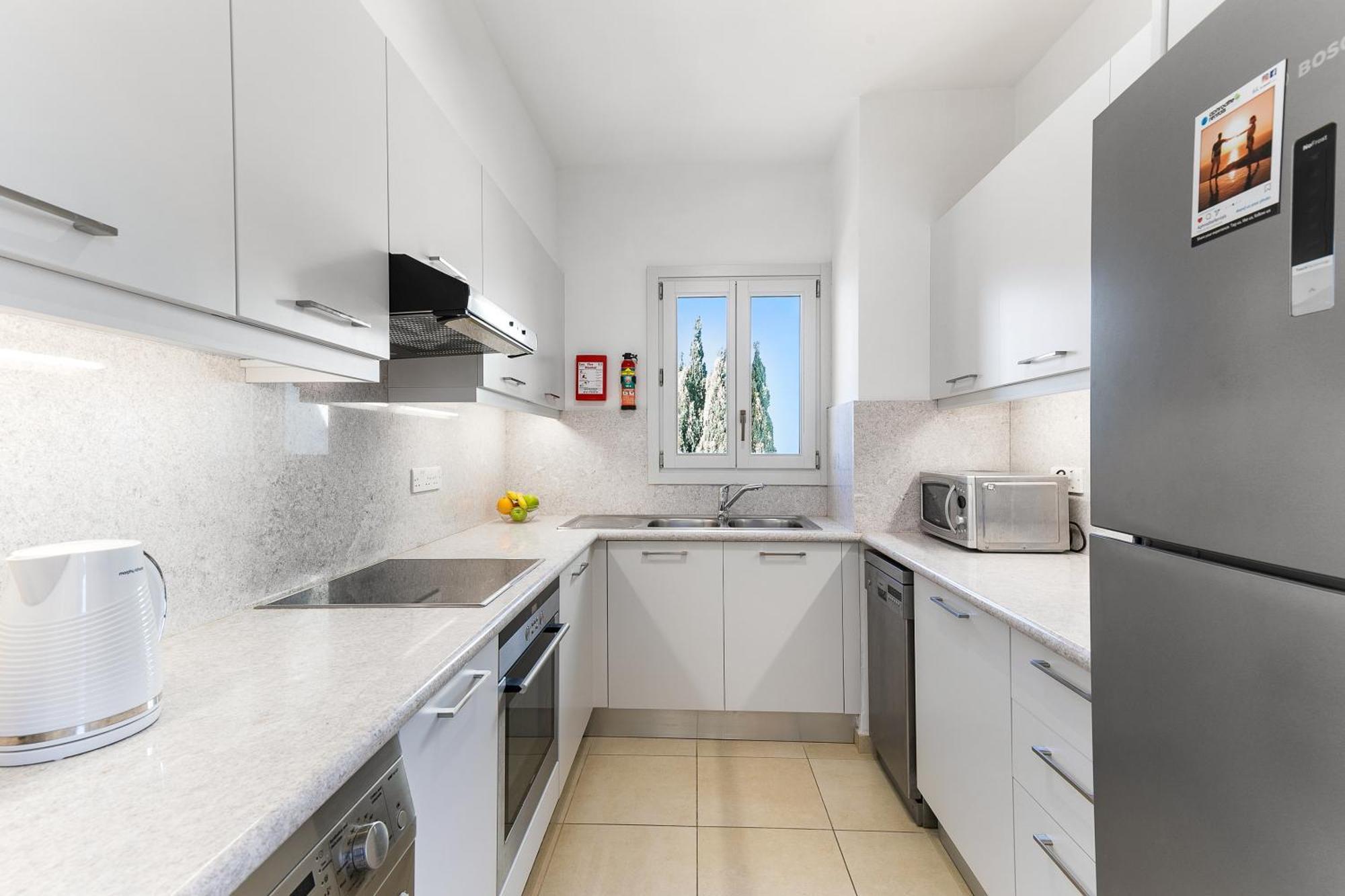 2 Bedroom Apartment Thalassa With Sea And Sunset Views, Aphrodite Hills Resort Kouklia Luaran gambar