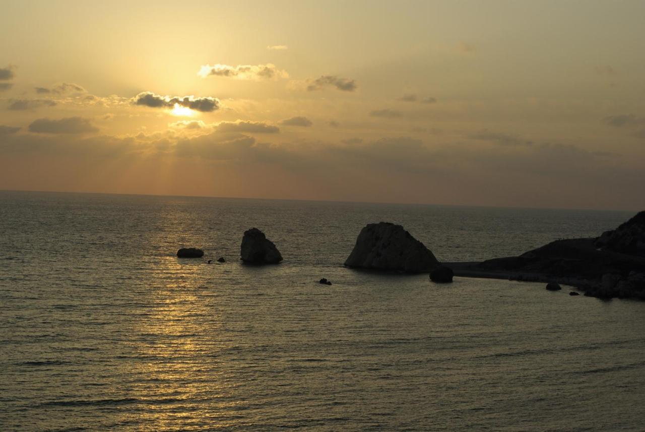 2 Bedroom Apartment Thalassa With Sea And Sunset Views, Aphrodite Hills Resort Kouklia Luaran gambar